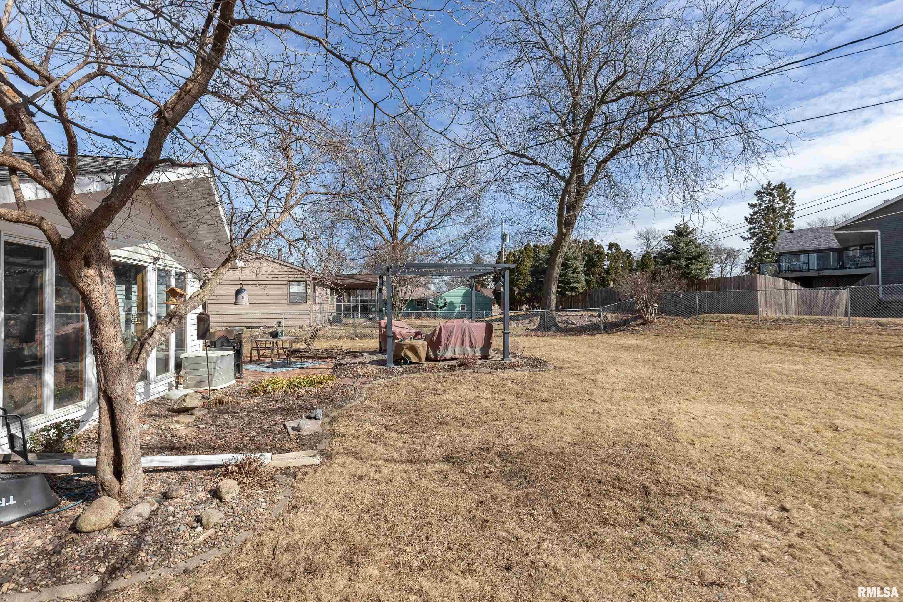 1823 Lincoln Road Bettendorf, IA 52722 - Photo 31 of 35 Gallery Image 31