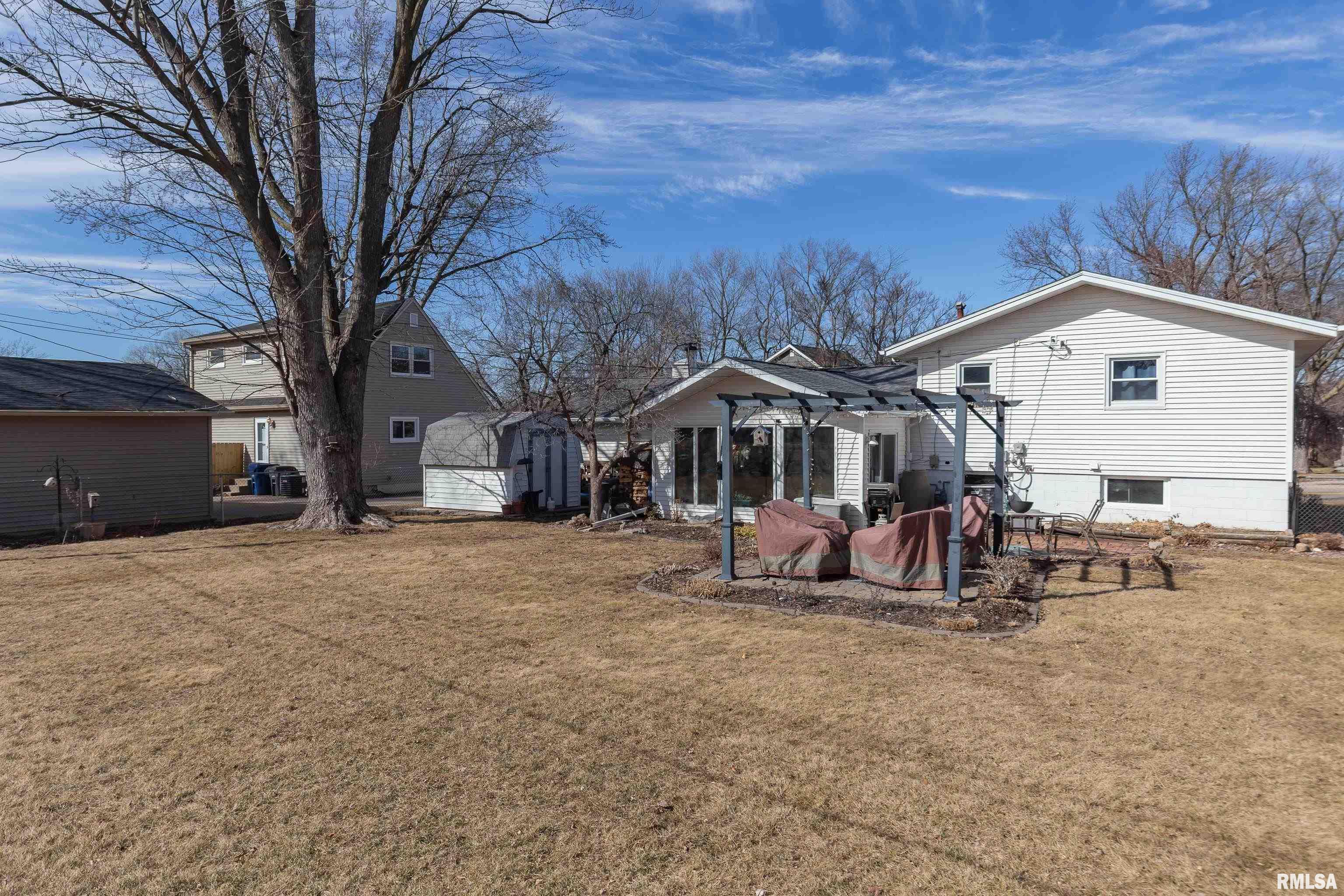 1823 Lincoln Road Bettendorf, IA 52722 - Photo 32 of 35 Gallery Image 32