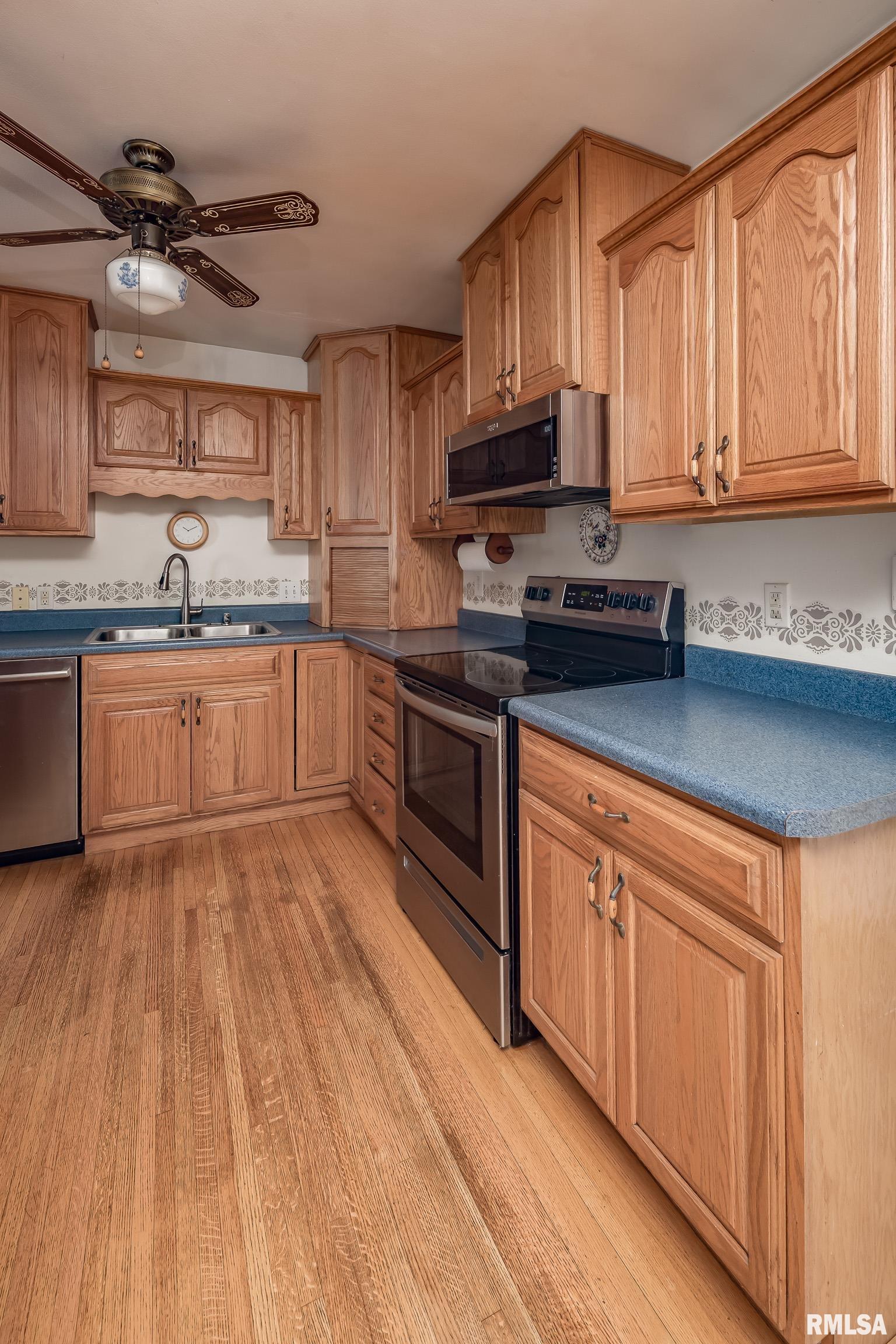 1823 Lincoln Road Bettendorf, IA 52722 - Photo 9 of 35 Gallery Image 9