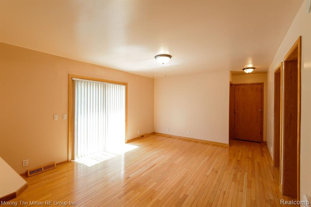 49335 Wear Road Belleville, MI 48111 - Photo 19 of 64