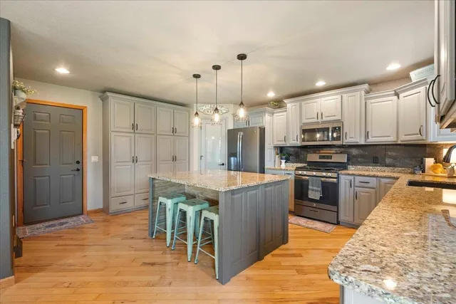 $709,900 | 6399 Irving Drive, Sun Prairie, WI 53590