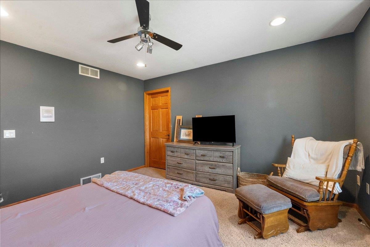 6399 Irving Drive Sun Prairie, WI 53590 - Photo 33 of 69