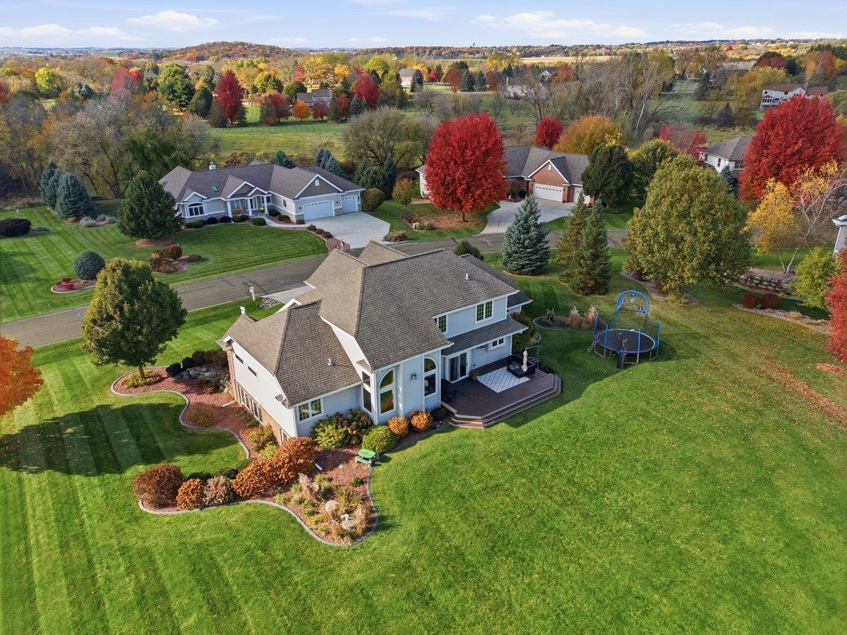 6399 Irving Drive Sun Prairie, WI 53590 - Photo 4 of 69