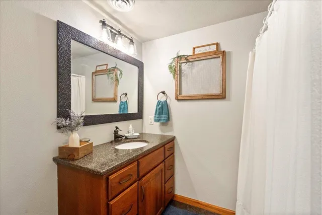 $709,900 | 6399 Irving Drive, Sun Prairie, WI 53590