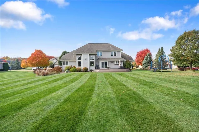 $709,900 | 6399 Irving Drive, Sun Prairie, WI 53590