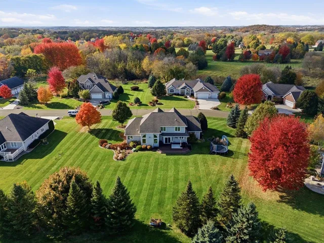 $709,900 | 6399 Irving Drive, Sun Prairie, WI 53590