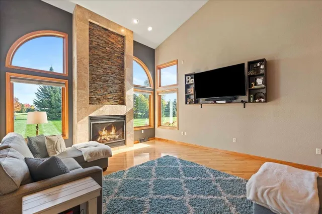 $709,900 | 6399 Irving Drive, Sun Prairie, WI 53590