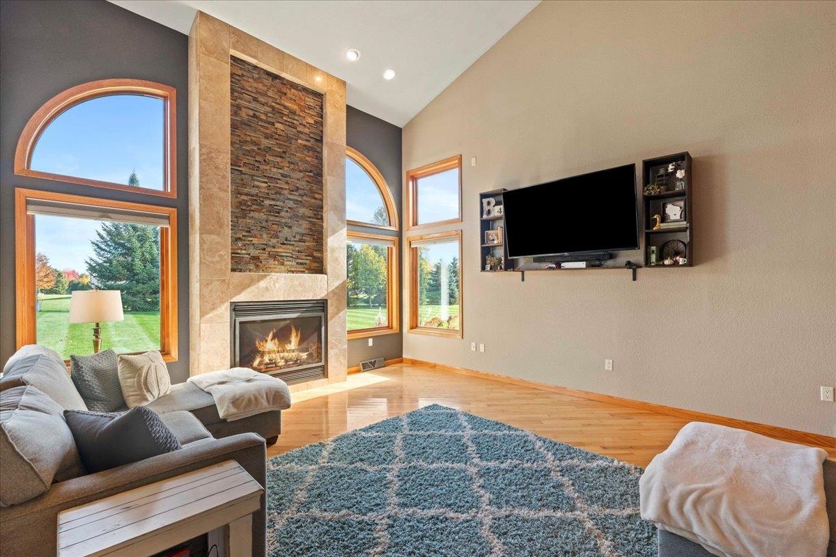 6399 Irving Drive Sun Prairie, WI 53590 - Photo 6 of 69