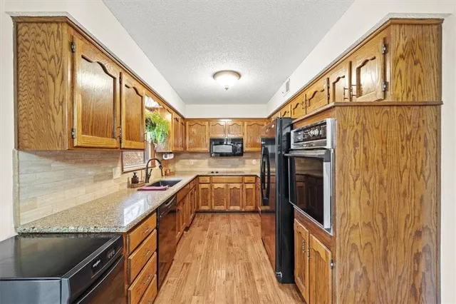 $380,000 | 6532 Northwest Melody Court, Parkville, MO 64152