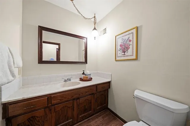 $380,000 | 6532 Northwest Melody Court, Parkville, MO 64152