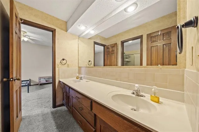 $380,000 | 6532 Northwest Melody Court, Parkville, MO 64152