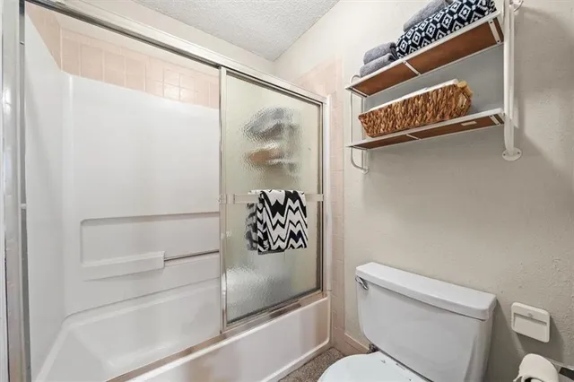 $380,000 | 6532 Northwest Melody Court, Parkville, MO 64152