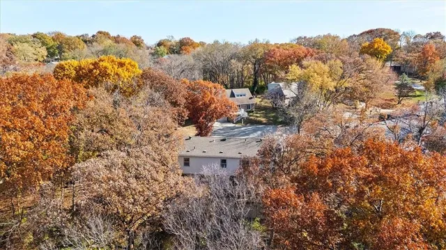 $380,000 | 6532 Northwest Melody Court, Parkville, MO 64152