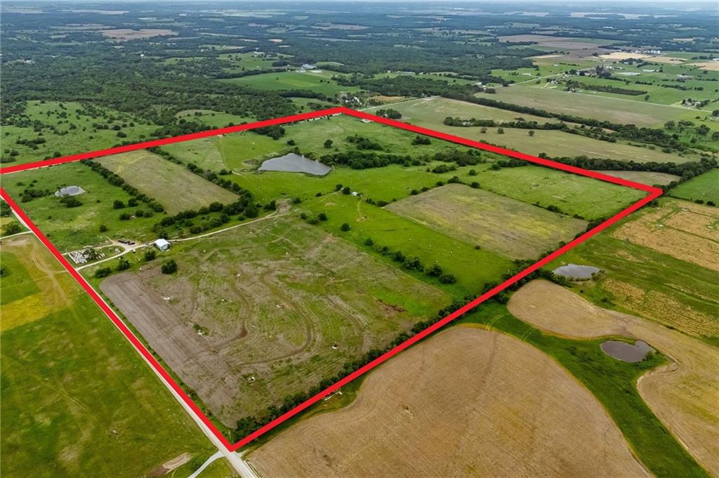 29040 Bethel Church Road Paola, KS 66071 - Photo 7 of 37