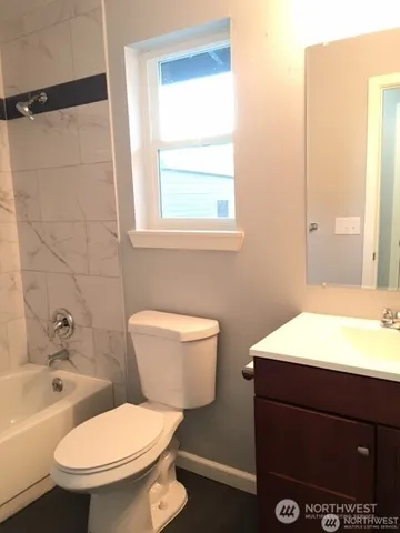 $1,600 | 305 M Street Southeast, Auburn, WA 98002