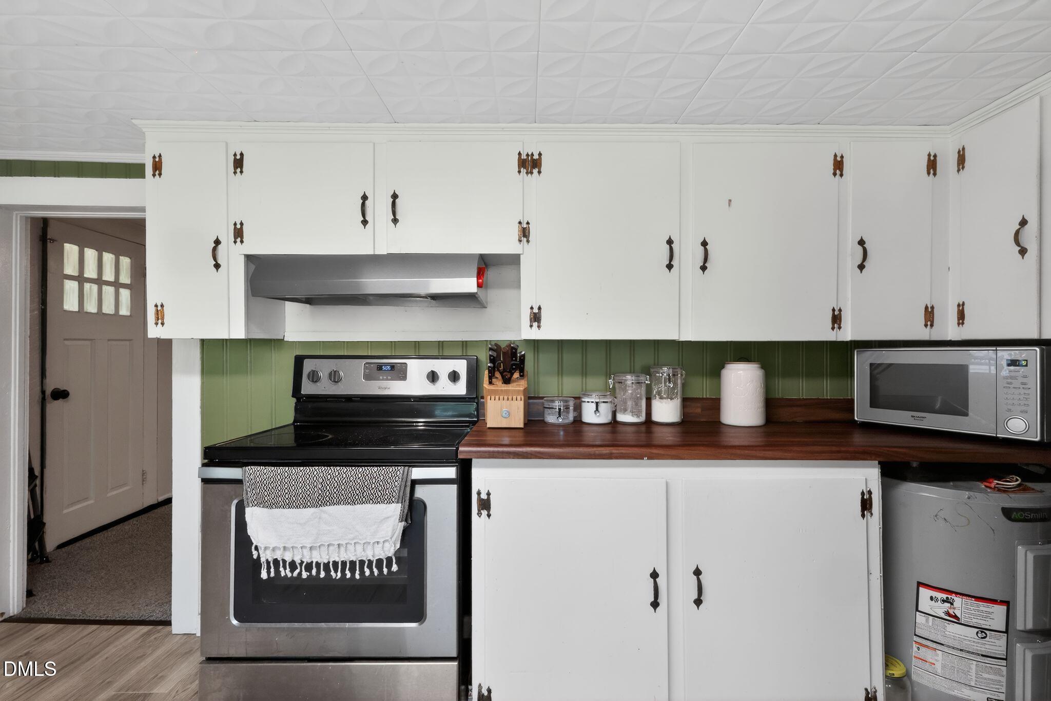 113 Clayton Road Benson, NC 27504 - Photo 12 of 33 17_113_Clayton_Road_Angier_NC_27501-Kitc