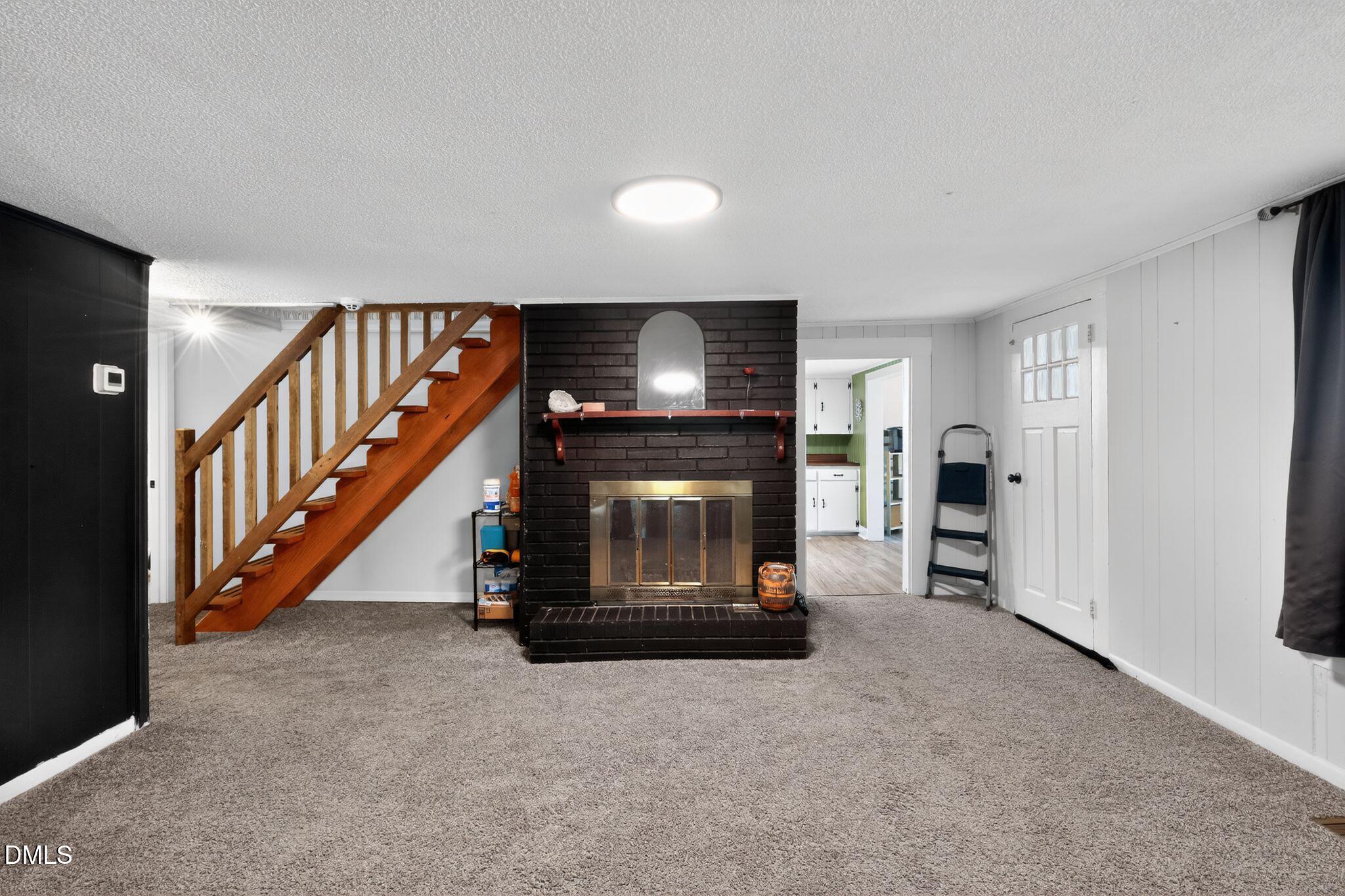 113 Clayton Road Benson, NC 27504 - Photo 8 of 33 13_113_Clayton_Road_Angier_NC_27501-Livi