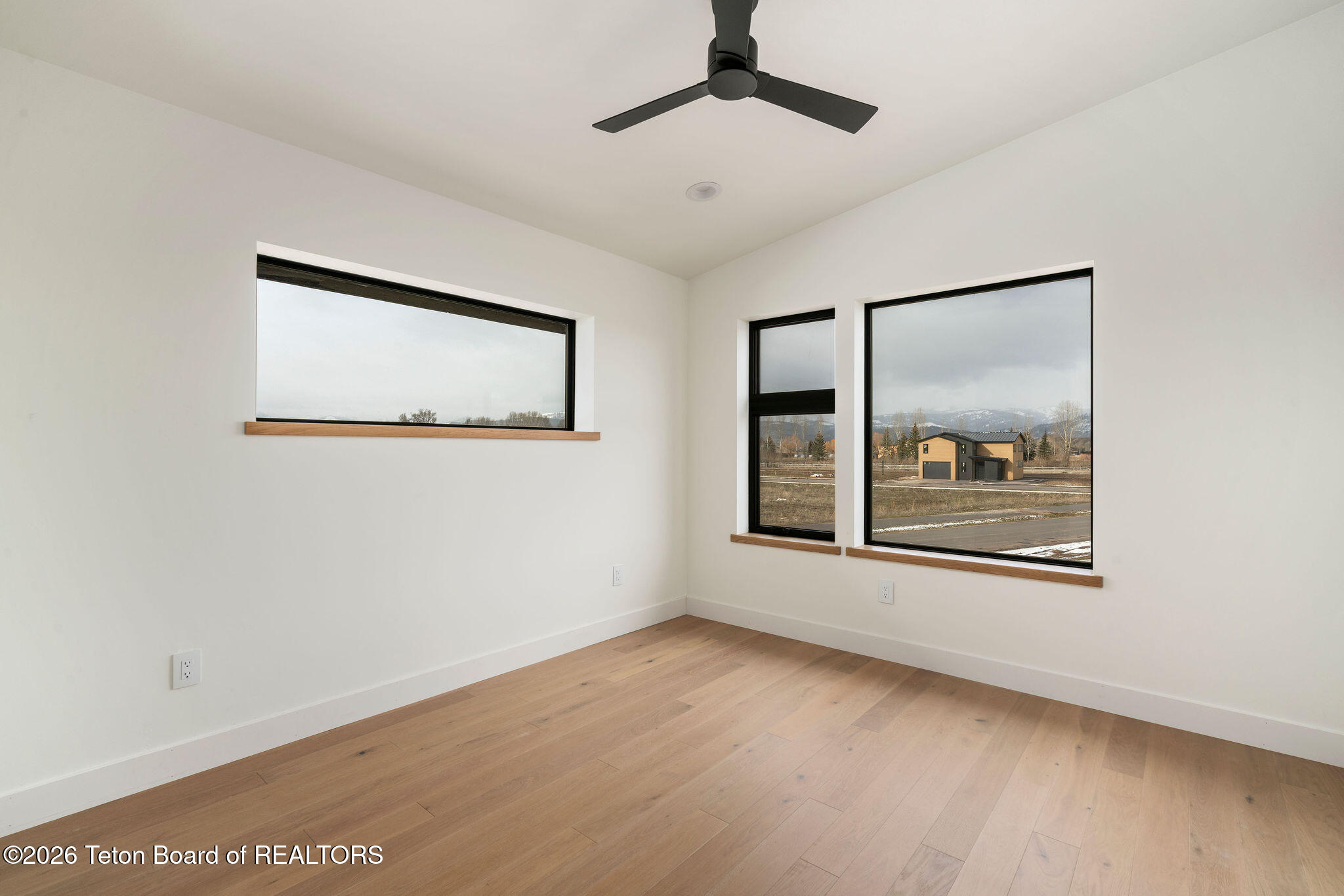 2055 Log Cabin Clb Road Jackson, WY 83001 - Photo 20 of 28 Guest Suite