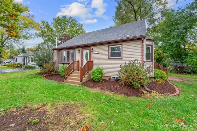 $285,000 | 3019 Lincoln Road, McHenry, IL 60051