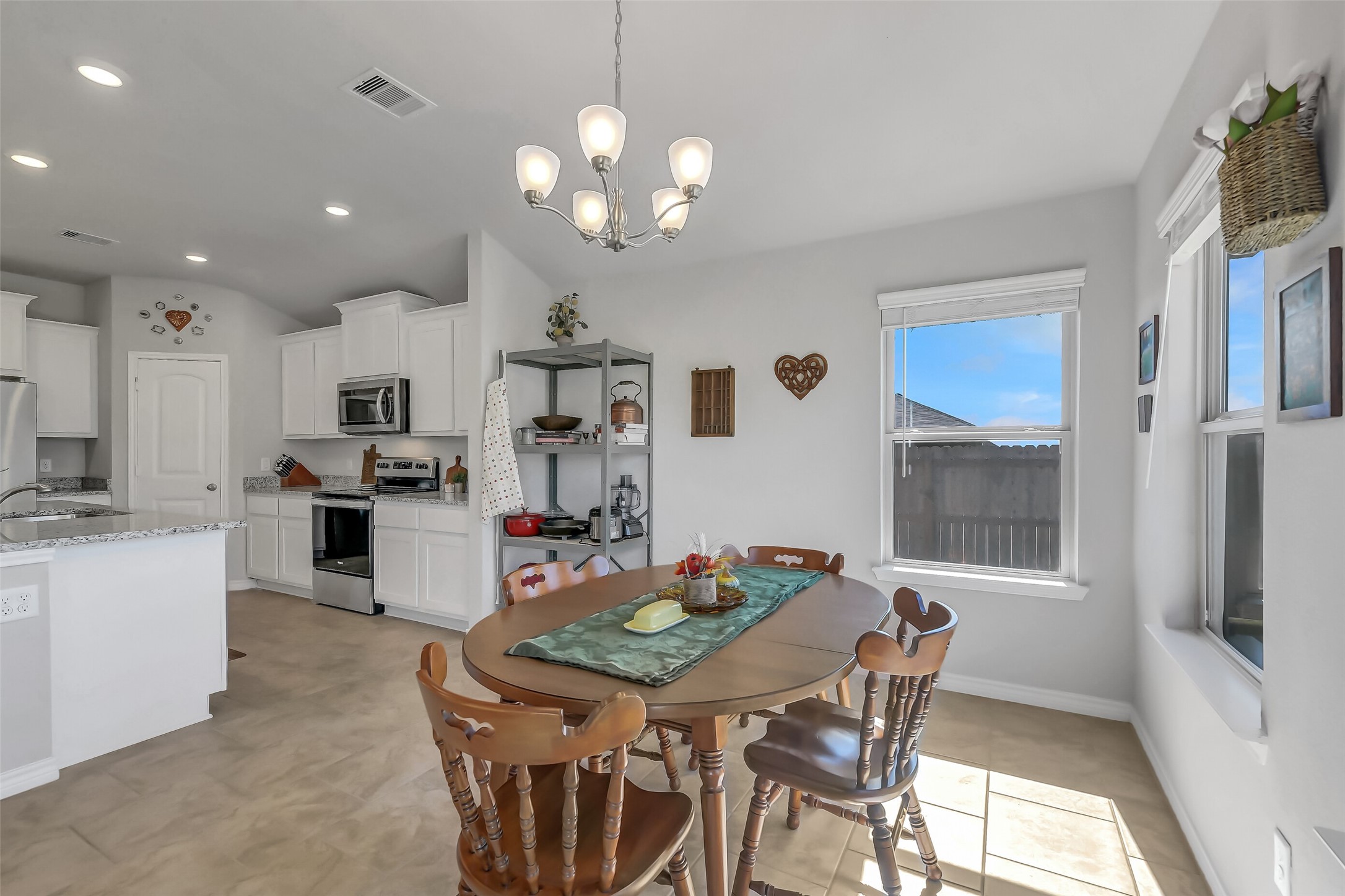 2136 Chief Street Bryan, TX 77807 - Photo 18 of 30 Gallery Image 18