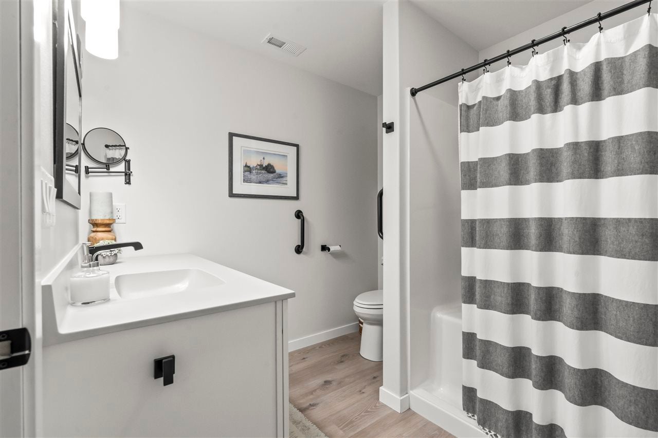 1811 Racine Avenue Northeast Solon, IA 52333 - Photo 26 of 45 Gallery Image 26
