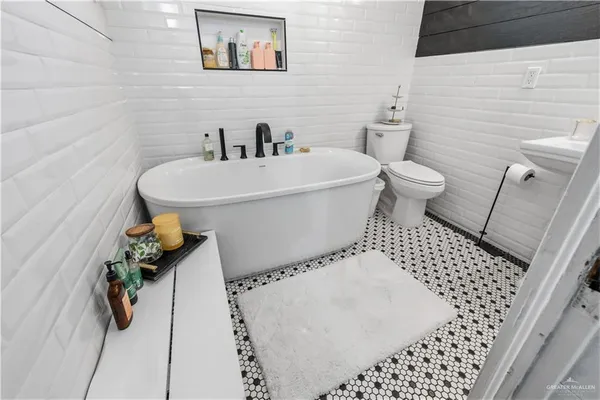 $549,500 | 602 North 11th Street, McAllen, TX 78501