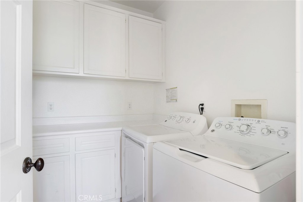 15 Langford Lane Ladera Ranch, CA 92694 - Photo 24 of 34 Upstairs laundry room