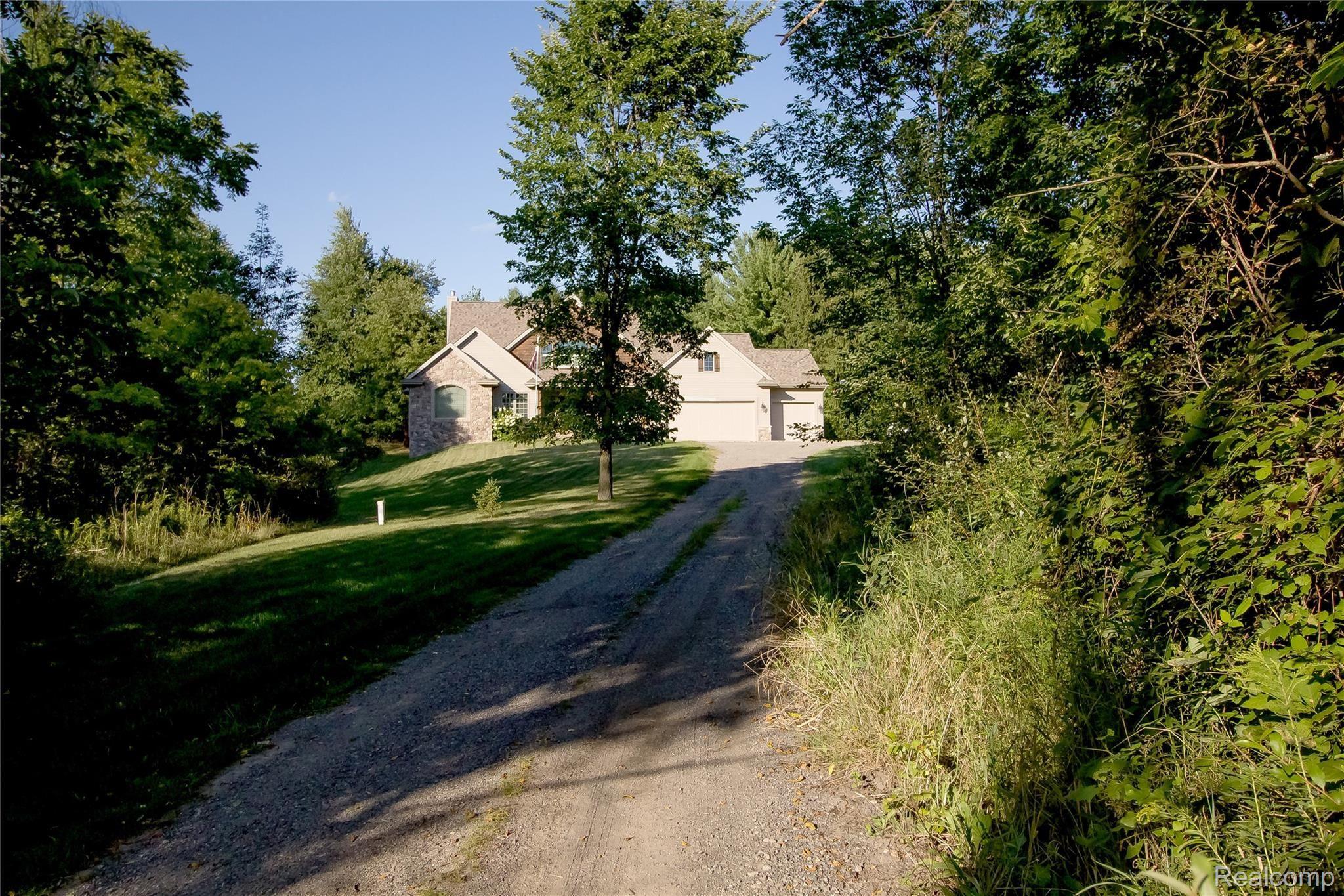 3003 Brophy Road Howell, MI 48855 - Photo 41 of 41 IMG_0142.jpg