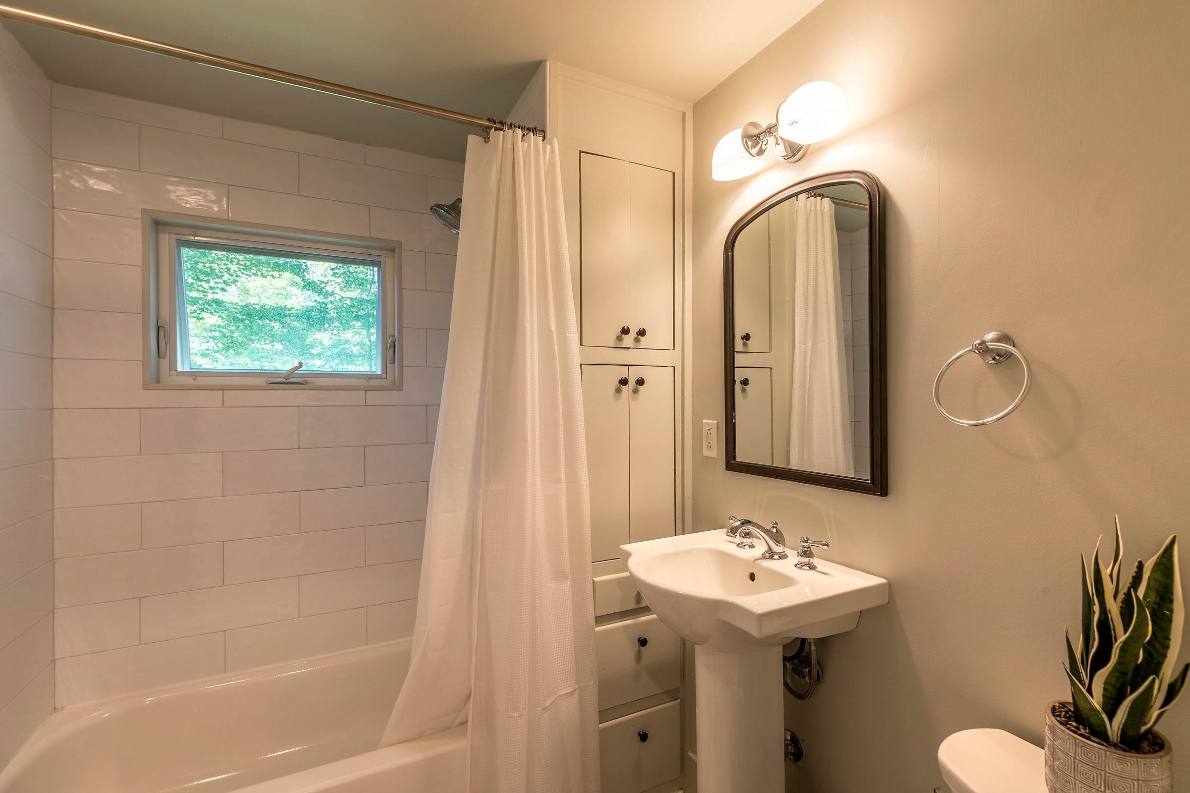 4165 Hartland Hill Road Woodstock, VT 05091 - Photo 17 of 38