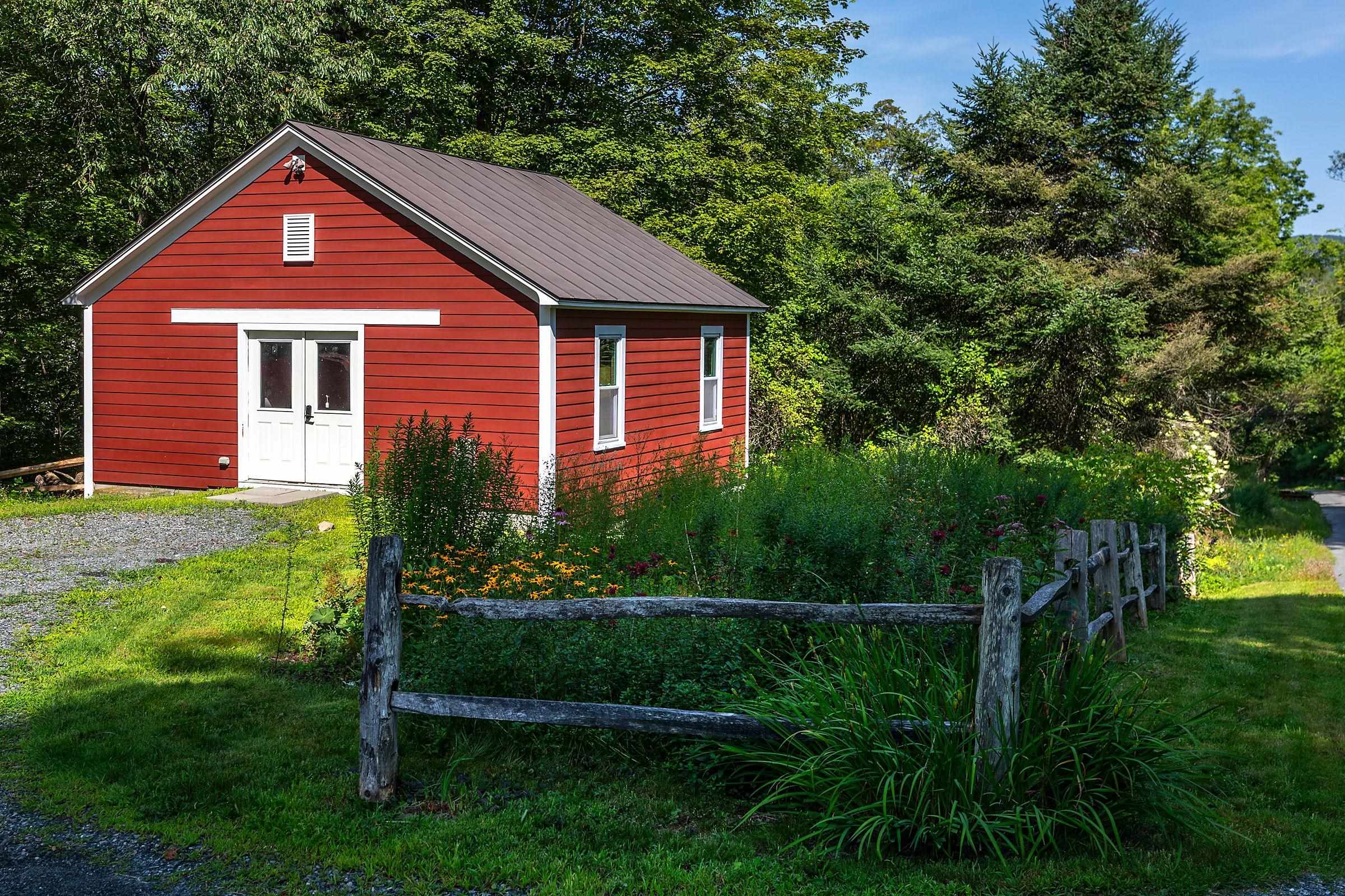 4165 Hartland Hill Road Woodstock, VT 05091 - Photo 4 of 38