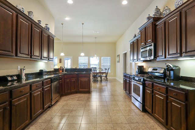 4096 Craigend Loop Gulf Shores, AL 36542 - Photo 15 of 21 Kitchen