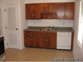 1235 North Daniel Springfield, IL 62702 - Photo 3 of 12