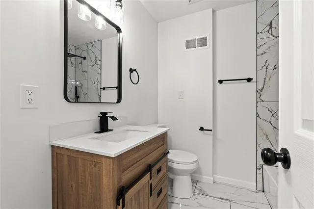 $375,000 | 619 East 109th Terrace, Kansas City, MO 64131