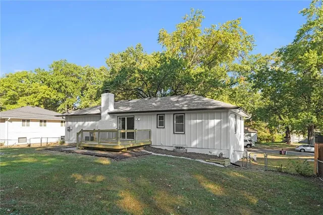 $375,000 | 619 East 109th Terrace, Kansas City, MO 64131