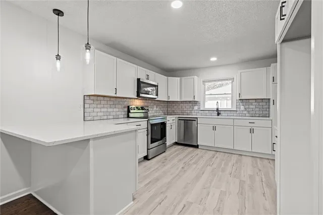 $375,000 | 619 East 109th Terrace, Kansas City, MO 64131