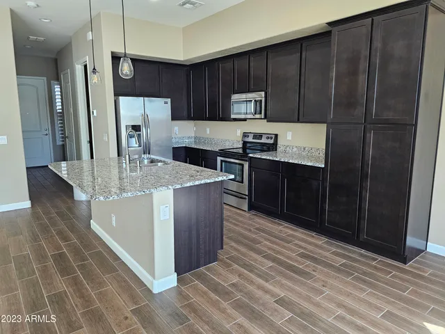 $3,100 | 3042 North 33rd Place, Phoenix, AZ 85018