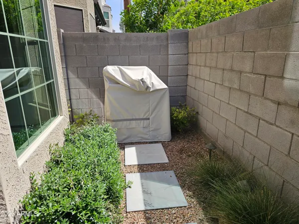 a bathroom with a toilet