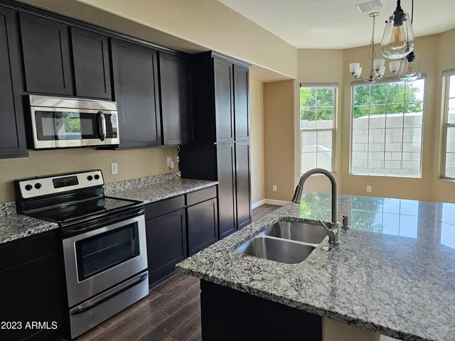 $3,100 | 3042 North 33rd Place, Phoenix, AZ 85018