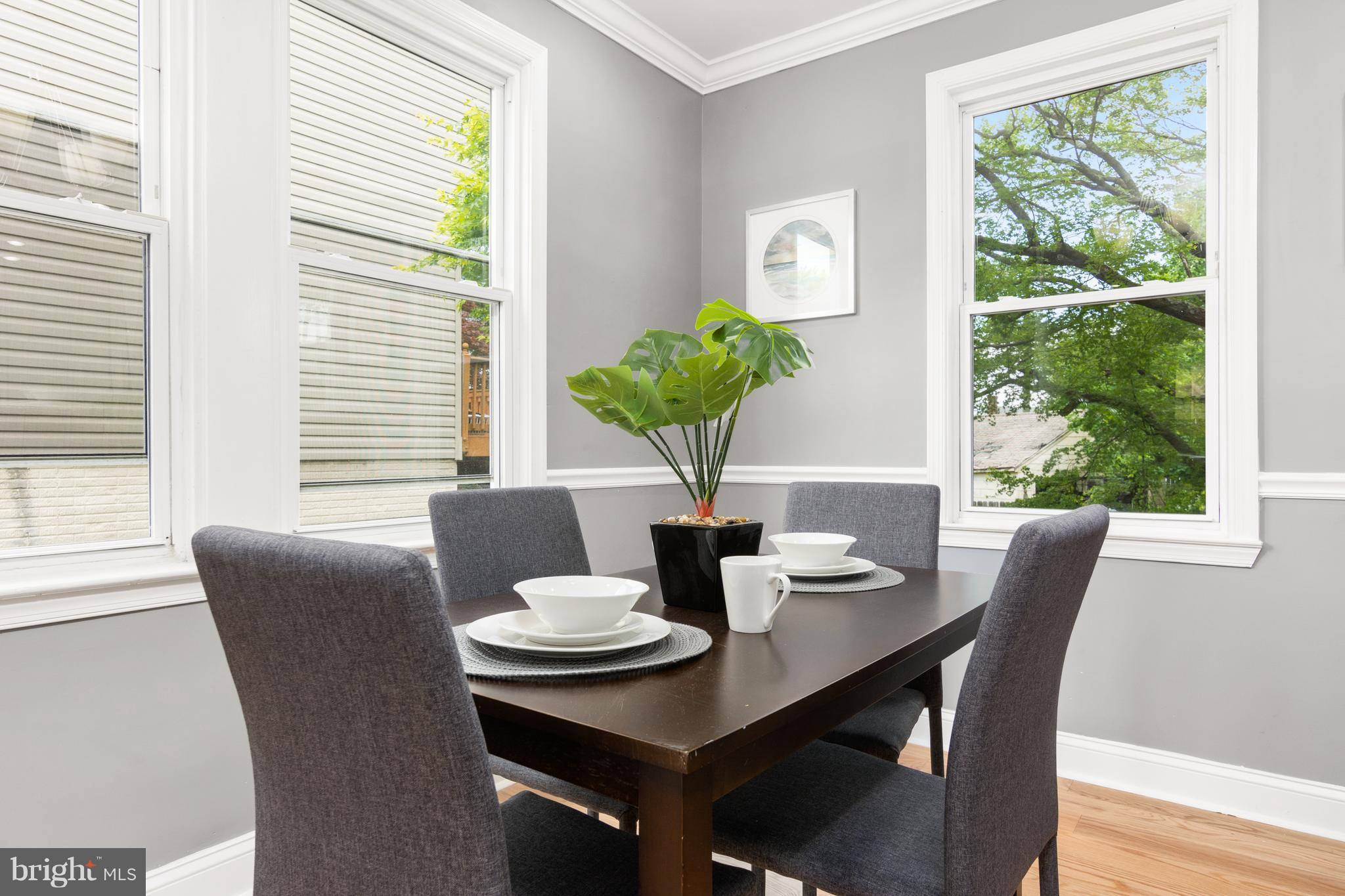 5926 Old Frederick Road Baltimore, MD 21228 - Photo 10 of 18 Dining Room