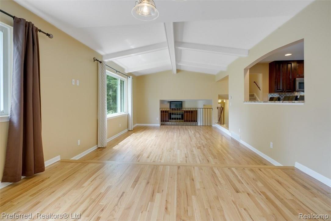 3745 Quarton Road Bloomfield Hills, MI 48302 - Photo 18 of 43 Living 2.jpg