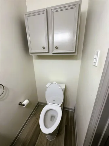 a bathroom with a toilet