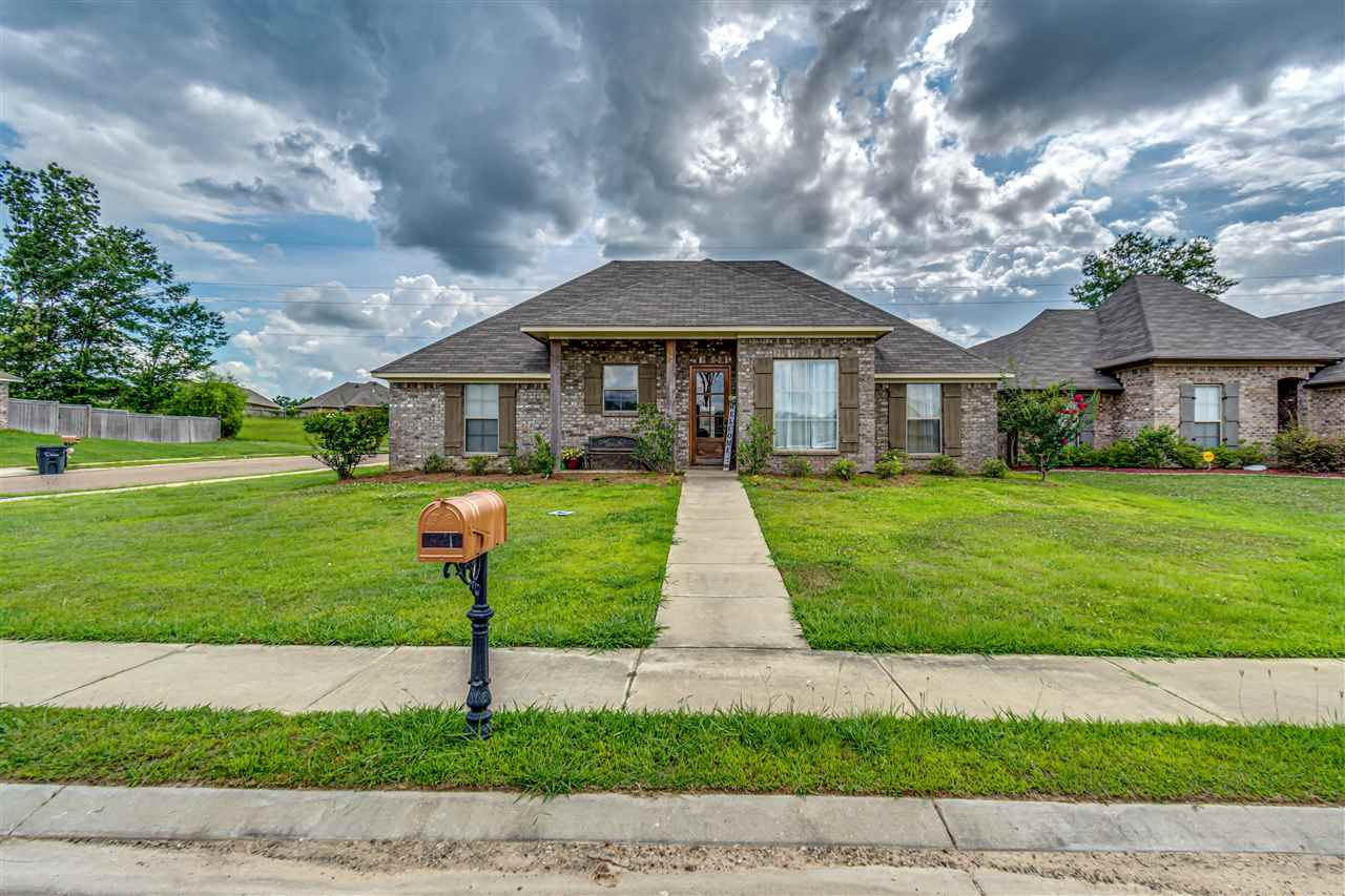 641 Greenfield Ridge Drive Brandon, MS 39042 - Photo 2 of 49 Photo 2