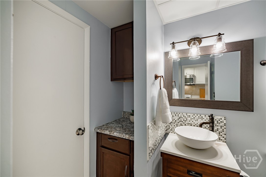 131 East Broad Street, Unit 707 Athens, GA 30601 - Photo 15 of 33