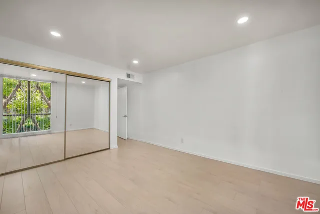 $5,500 | 406 North Oakhurst Drive, Unit 202, Beverly Hills, CA 90210