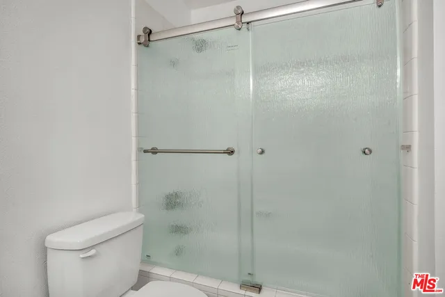 $5,500 | 406 North Oakhurst Drive, Unit 202, Beverly Hills, CA 90210