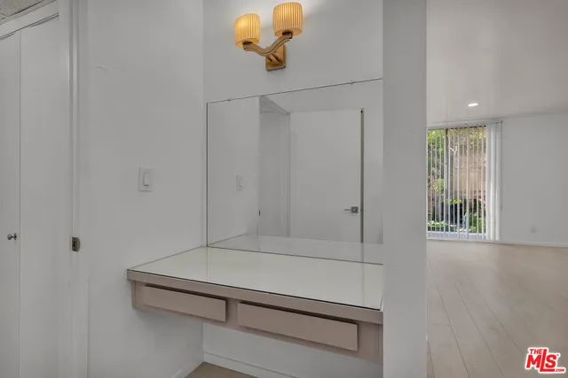 $5,500 | 406 North Oakhurst Drive, Unit 202, Beverly Hills, CA 90210