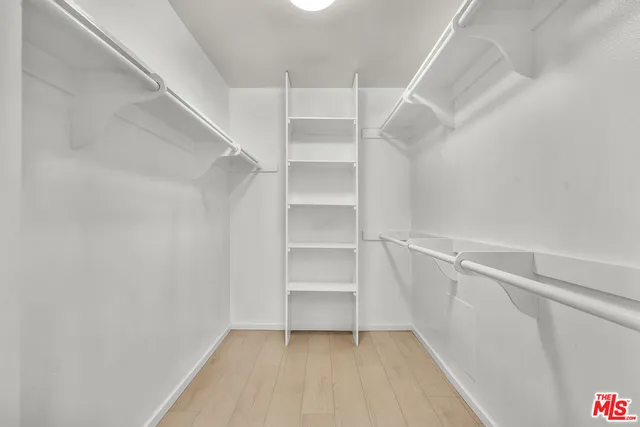 $5,500 | 406 North Oakhurst Drive, Unit 202, Beverly Hills, CA 90210