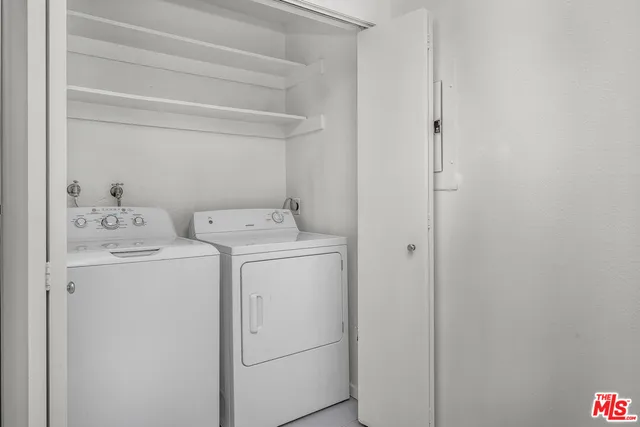 $5,500 | 406 North Oakhurst Drive, Unit 202, Beverly Hills, CA 90210