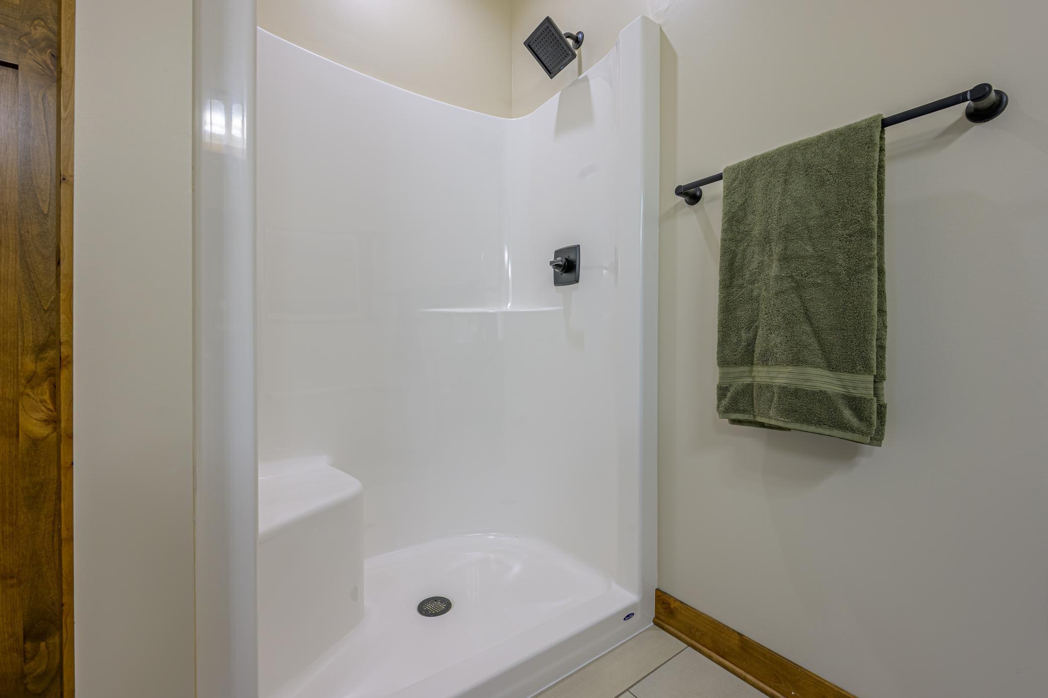 1332 Bradford Street Southeast Hutchinson, MN 55350 - Photo 13 of 19