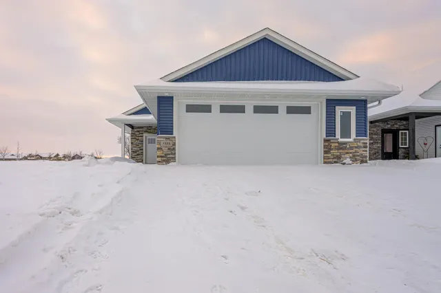 $472,000 | 1332 Bradford Street Southeast, Hutchinson, MN 55350